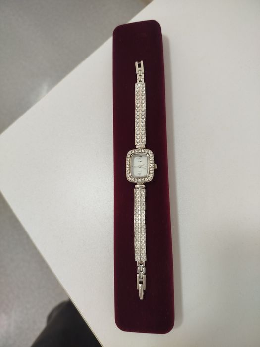 Часы Серебрянные.