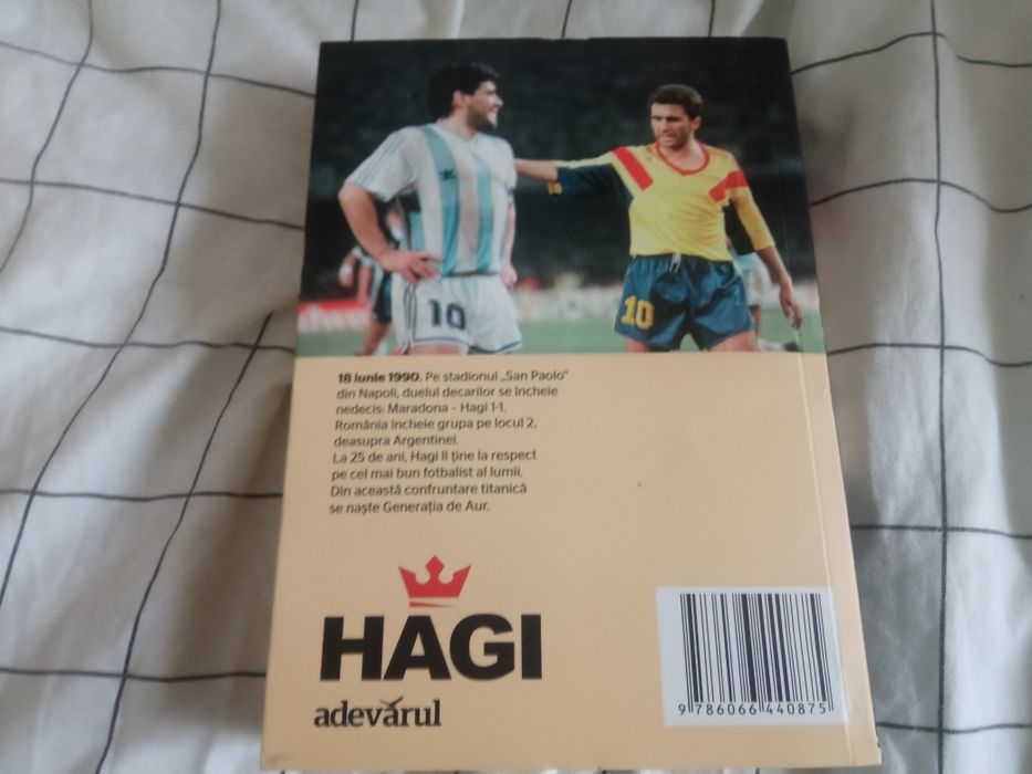 Vând cartea Hagi   de editura Adevărul  foarte rară la un preț special