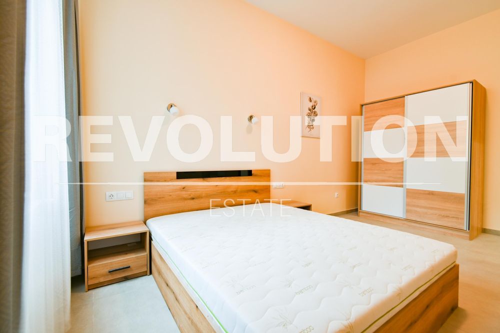 Дава се под наем Тристаен апартамент в София, Център - 110 кв.м за 1246.44 € - Снимка #5