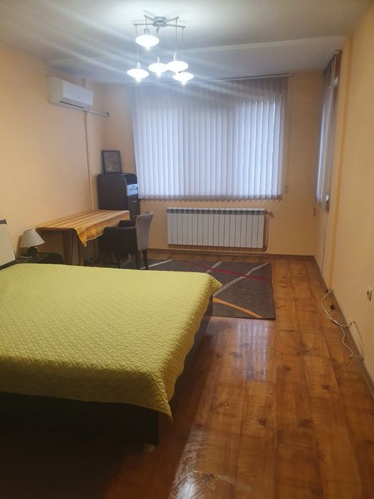 Тристаен апартамент под наем