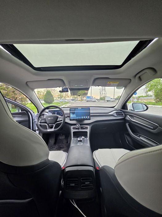 BYD chazor 2025-yil oq 4-pozitsiya Flagship