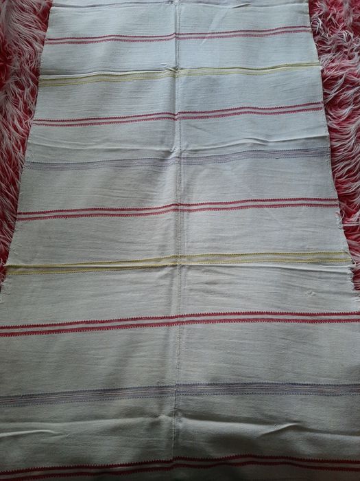 Автентична покривка за хранене на пода(месал)