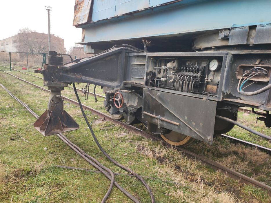 Железно дорожный кран ЕДК 300 грузоподъёмность 60 тонн в хорошем состо