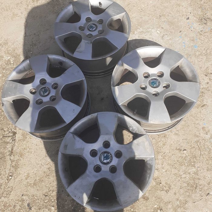 Vând jante orriginale Skoda