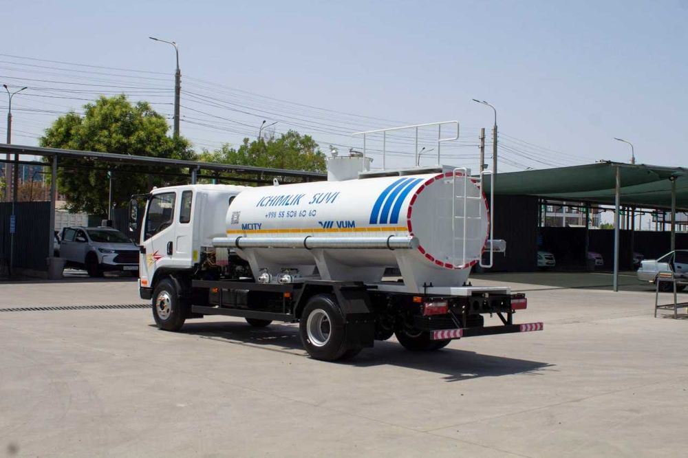 Ichimlik suvi tashuvchi mashina 6m³ (водовоз) FAW Tiger V