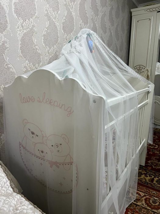 Манеж с маятником