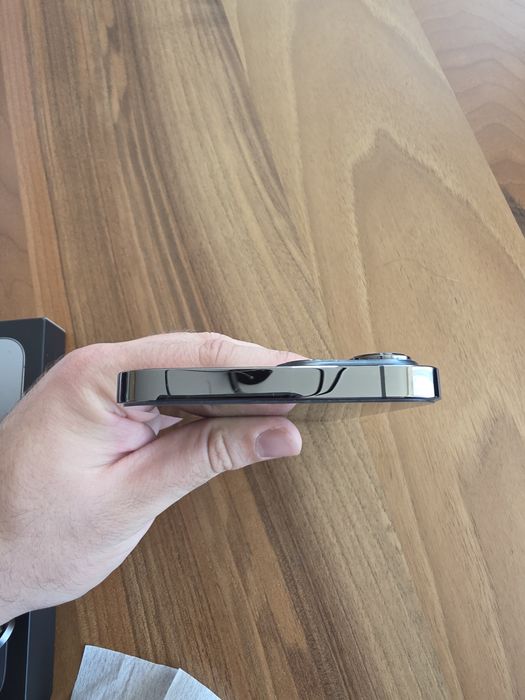 iPhone 13 Pro Max 256 GB Graphite + кейс и протектор