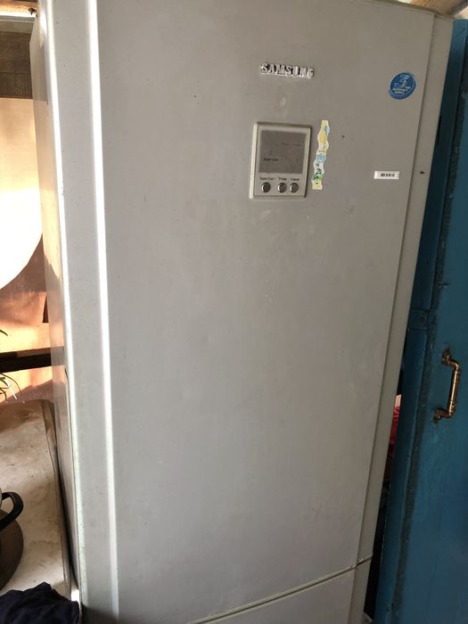 ПРОДАМ холодильник Самсунг