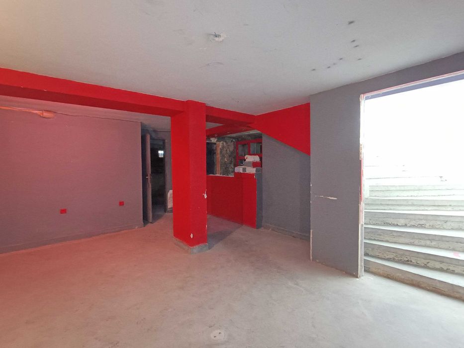 Продава се Магазин в Велико Търново, Център - 250 кв.м за 235 €/кв.м - Снимка #1