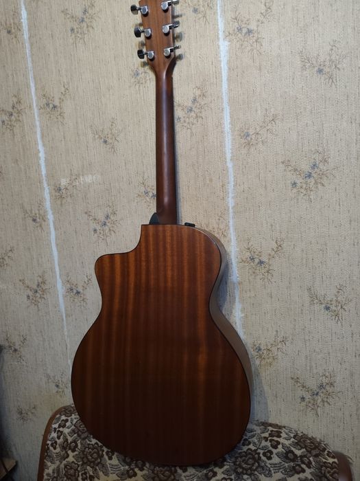 Продам гитару Taylor 114 ce