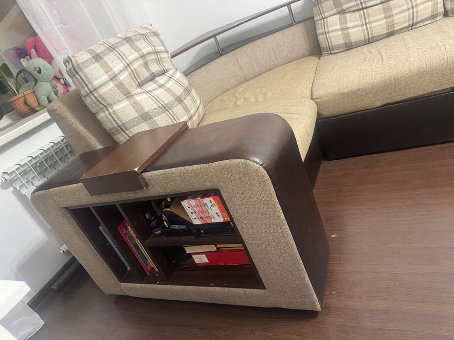 Диван угловой 2.6 м.×1.9м.