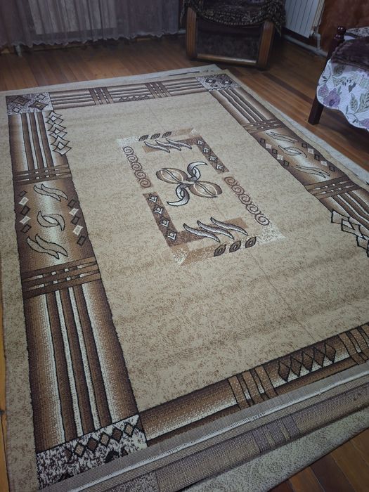 Ковер продам 200 на 300