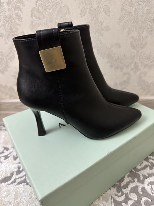 Ботильоны на каблуке