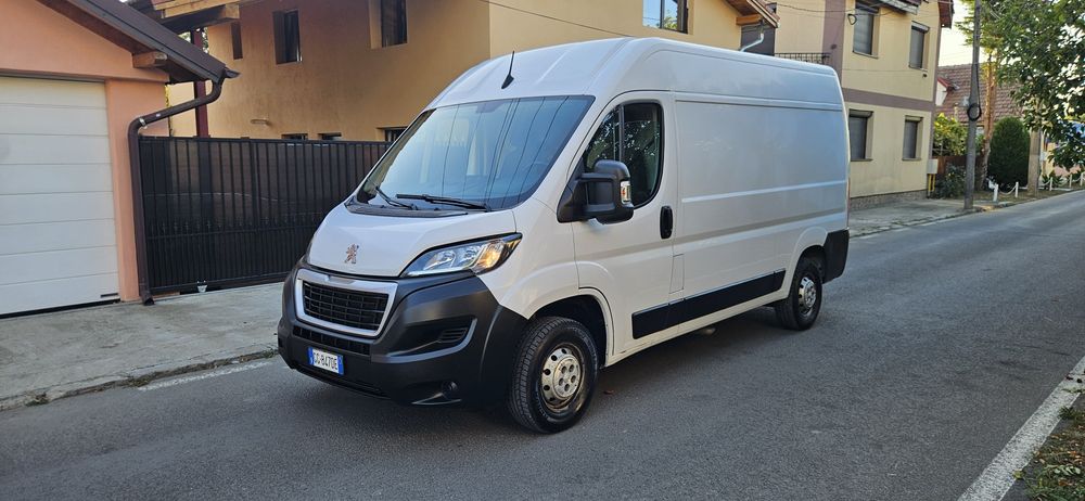 Vand Peugeot Boxer, 2.2 diesel, an 2023, Euro 6, foarte Ingrijit, km reali, Acte la Zi