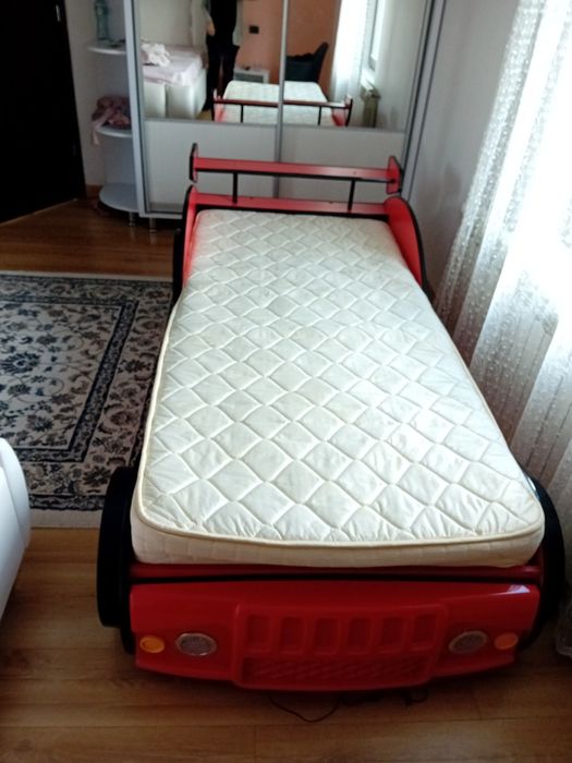 Pat copii tip masinuta