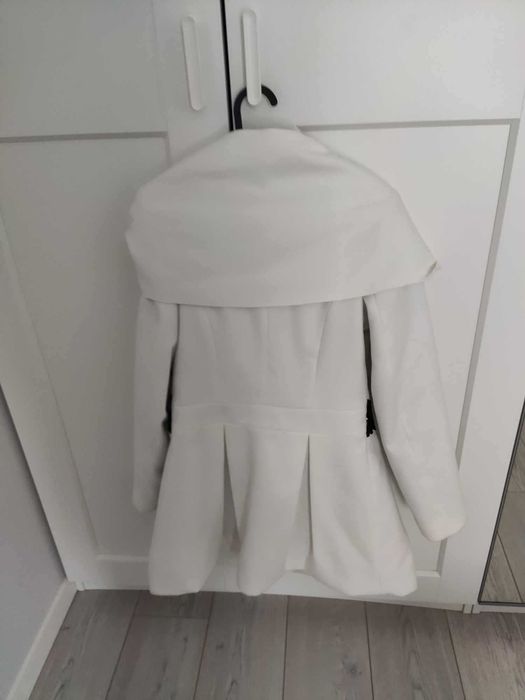 Palton alb broderie neagra Chantall