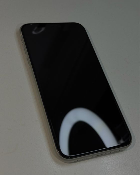 iPhone 11 128GB White | Хорошее состояние |