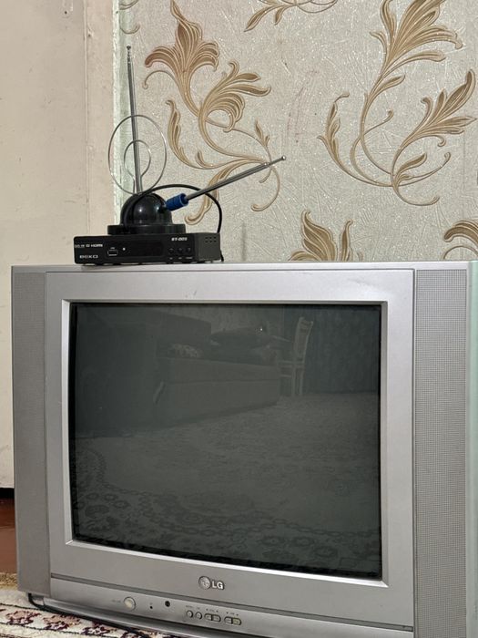 Продам телевизор в отличном состояний