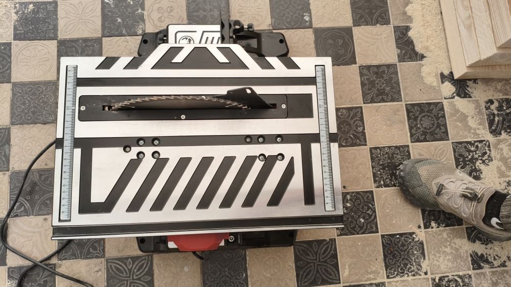 Torsovka Professional burchakli arra Biyoti BYT-MS255-3 (/yangi Holat