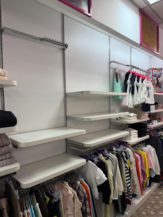 Продам торговое оборудование.