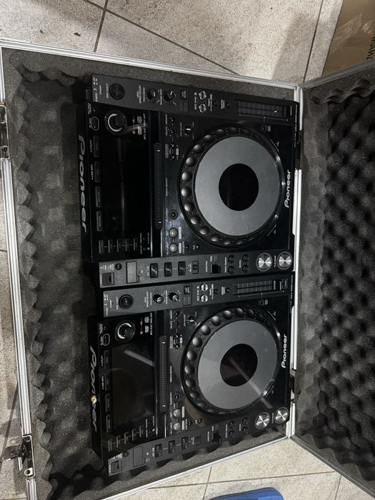 DJ контроллер Pioneer 2000