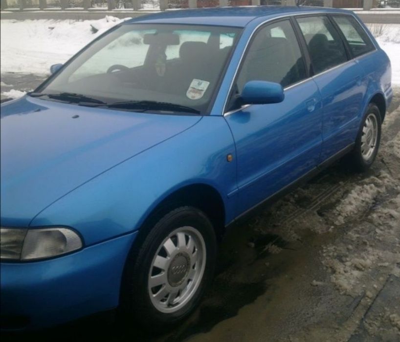 Ușa portiera stânga dreapta Audi a4 b5 break albastru cod culoare LY5T