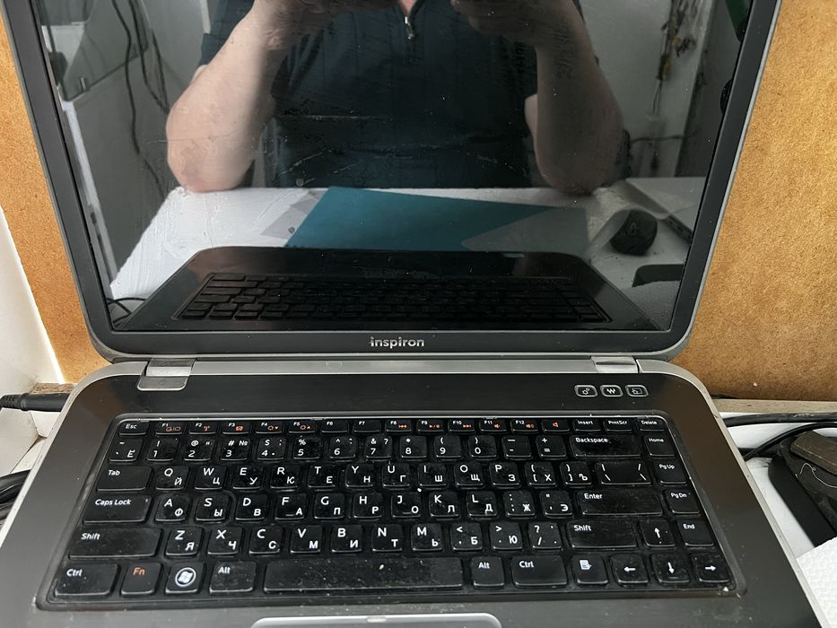 Dell noutbook sotiladi