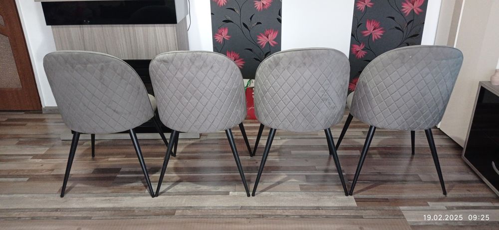 Scaune  universale(4 bucății)