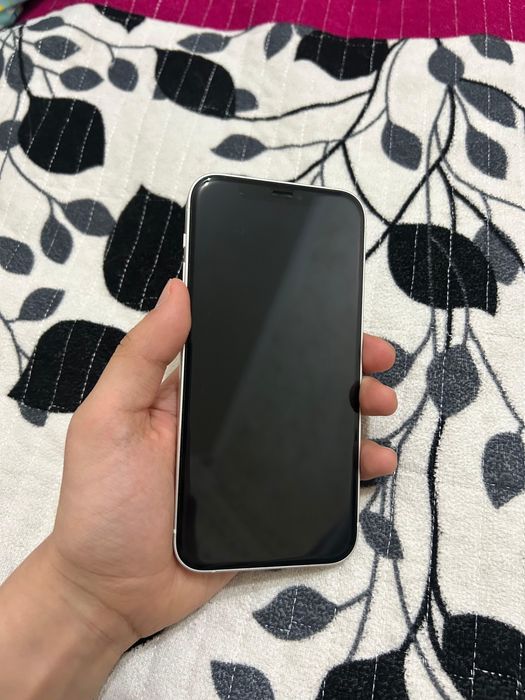 Iphone 12,белый.
