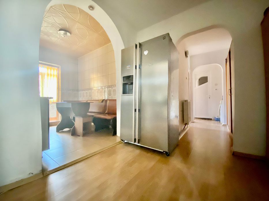 Apartament 3 camere | Micro 12 | Etaj 3 | Mobilat și utilat - View 2