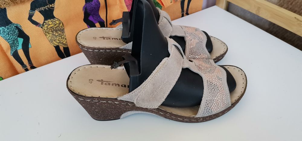 Чехли Tamaris 40. Естествен велур