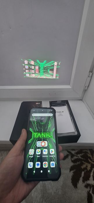 Продам   Танк 2 на 256 гигов торг.