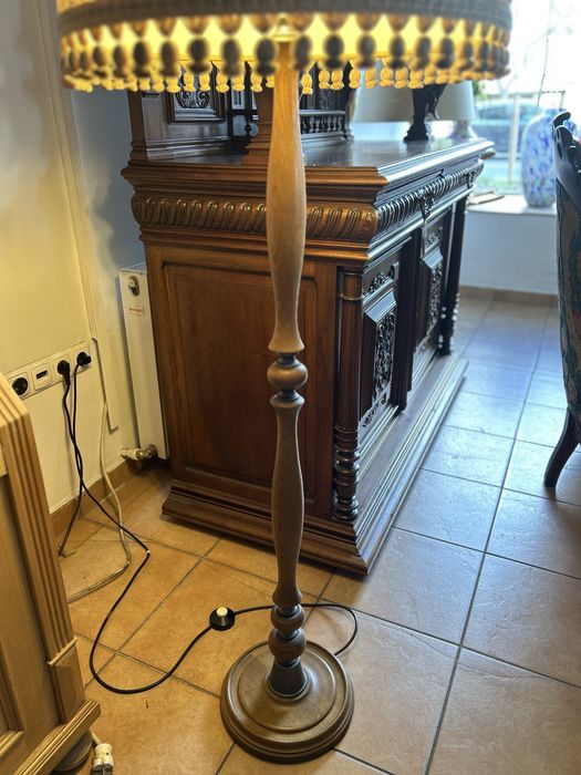 Lampa de Podea din lemn