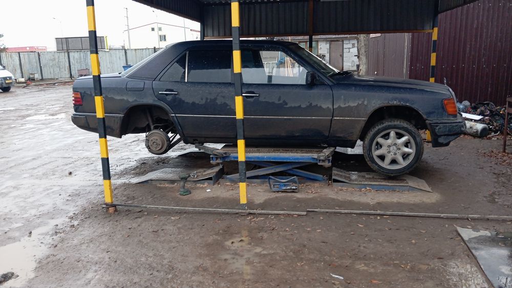 Продам Мерседес 124
