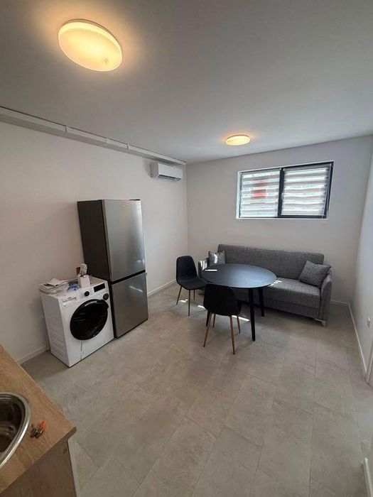 Дава се под наем Двустаен апартамент в к.к. Св.Св. Константин и Елена - 45 кв.м за 332 € - Снимка #2