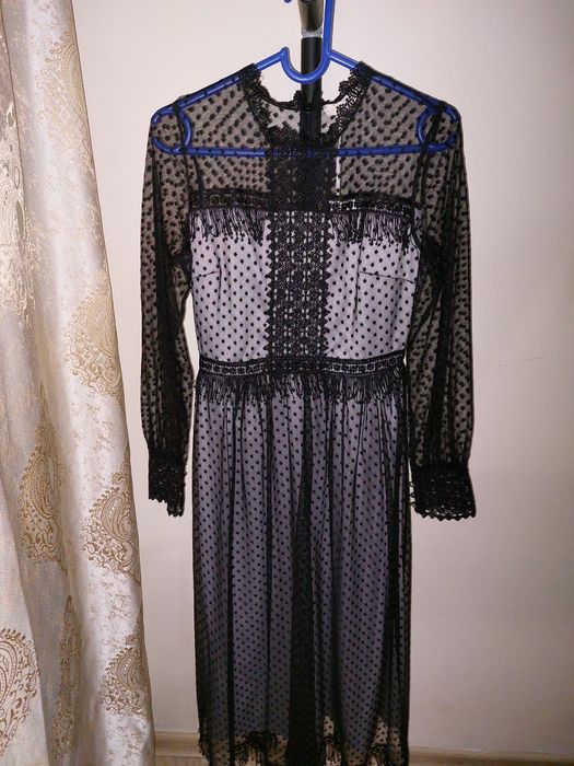 Продам платья новые