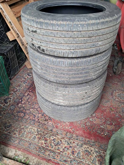 Continental 235/55/18 ПЕРФЕКТНИ