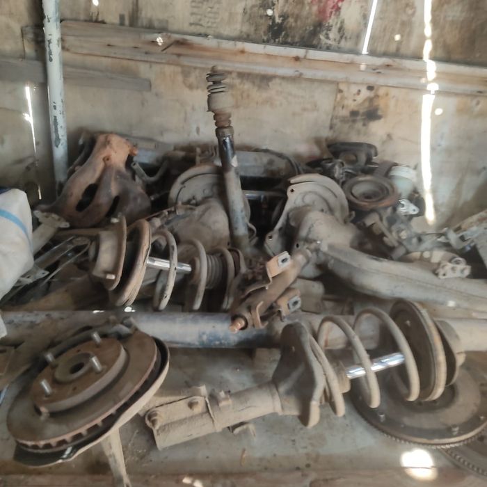 Продам запчасти на Митсубиси Спейс вагон