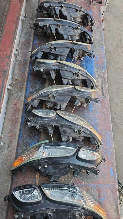 Фары на Тойота Estima Emina 1998