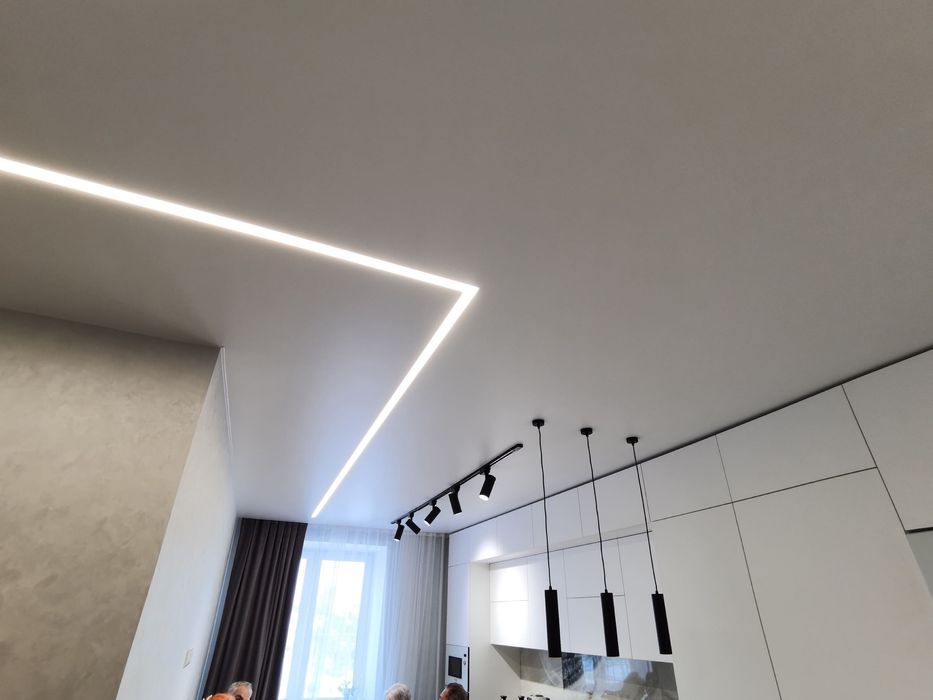 Natijniye potolki 15yil garantiya