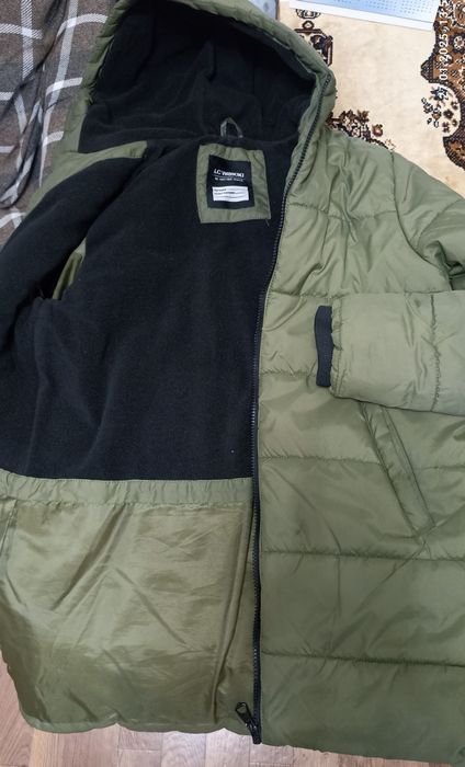Пуховик с капюшоном 12-14 лет