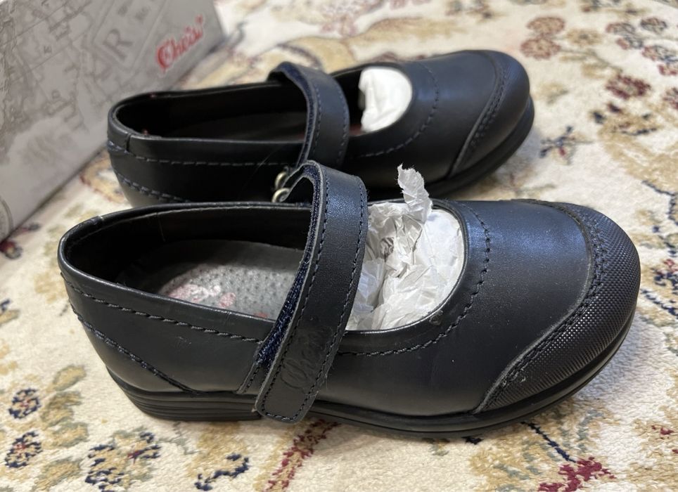 Продам детскую обувь