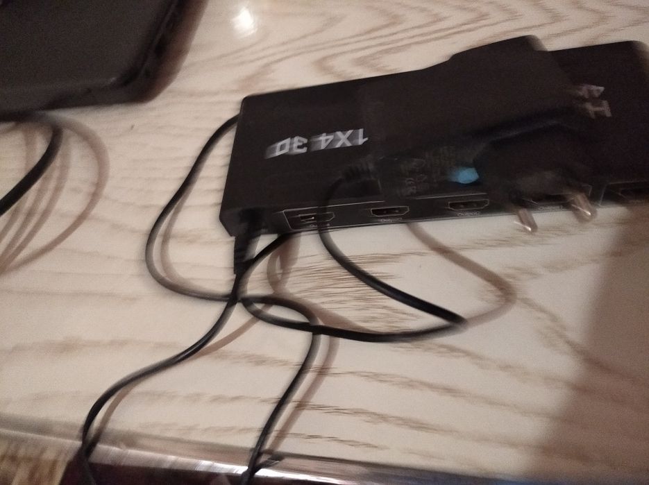 Splikter manitorga ulanuvchi qurulma