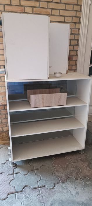 Продам полку стеллаж витрина