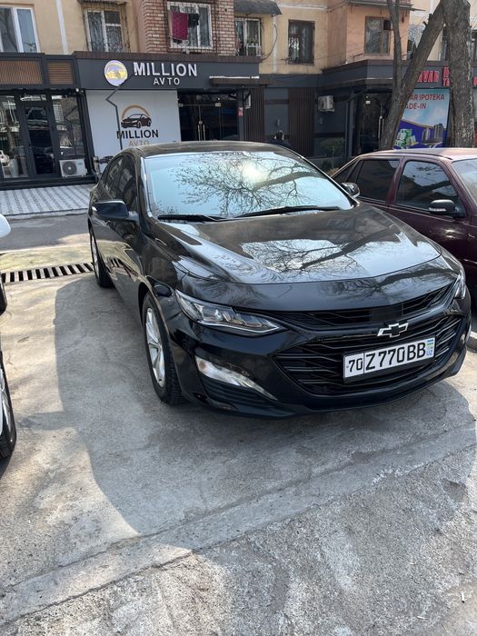 Малибу. X. L.  2023 йил. 52000 пробэг. Краска  тоза.