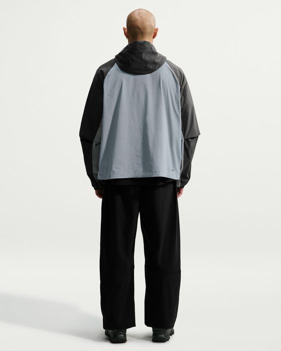 Ветровка Nike Tech