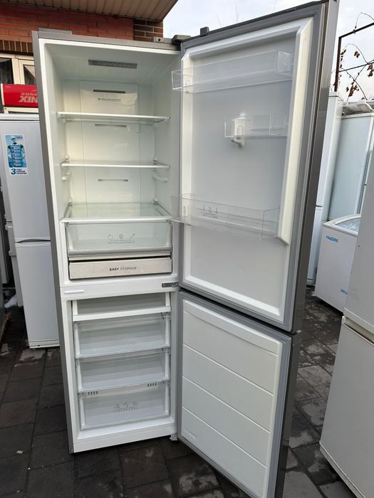 Холодильник двухкамерный