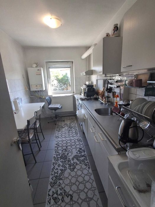 Apartament 4 camere decomandat Burdujeni zona Moldova