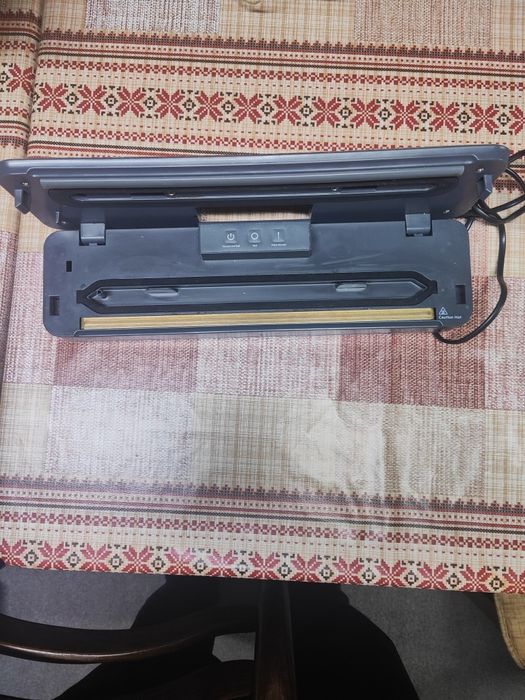 Уред за вакумиране AEG