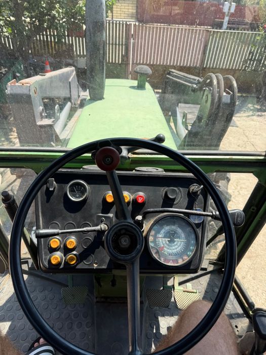 Vand sau schimb Fendt 306 4x4 70 cai cu incarcator frontal